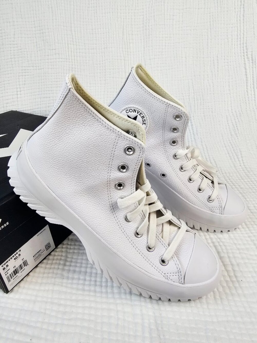 😍NWT😍 Converse Chuck Taylor All Star Lugged 2.0 Leather High Top Size 10.5 - Picture 6 of 7